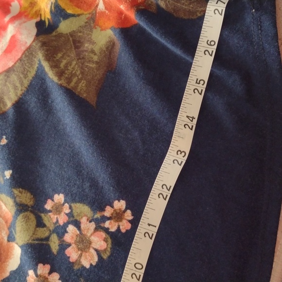 Floral Dress Size Large Great condition - Picture 16 of 16